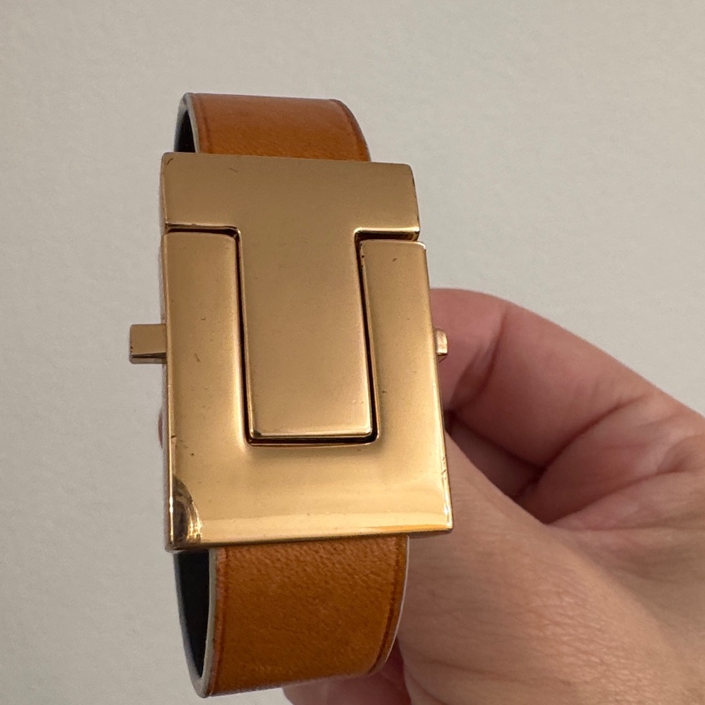 Tory Burch T Logo Tan Leather Bracelet with Gold Buckle - Picture 2 of 6